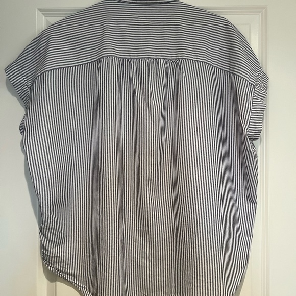 Madewell women’s button down shirt - Picture 3 of 4